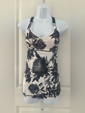Lululemon Brisk Bloom Tank Top Black White Floral. 
Size 4.